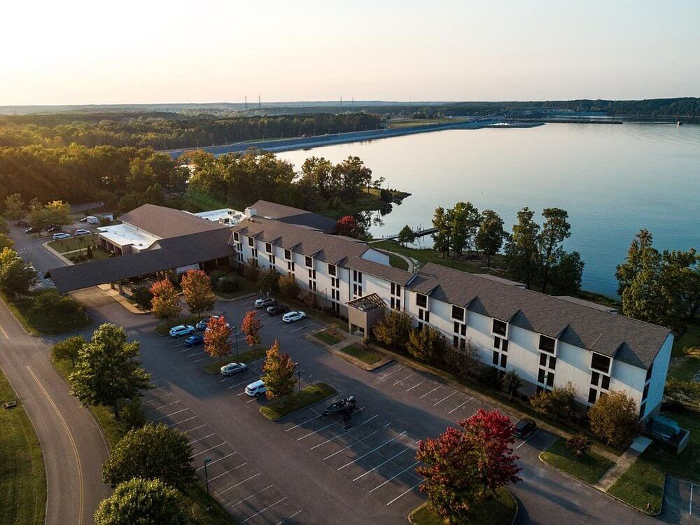 The lodge at Pickwick Landing State Park